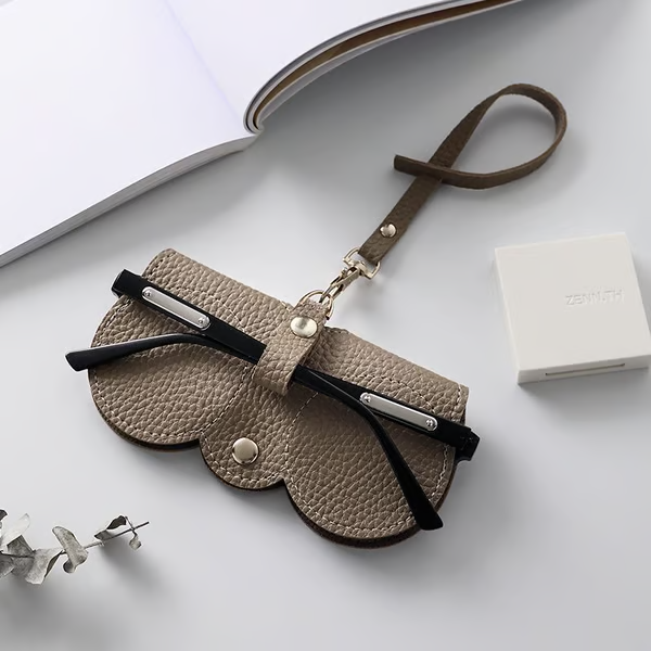 🔥Limited TimePromotion 50% OFF🔥 Soft PU Leather Sunglasses Bag👓️